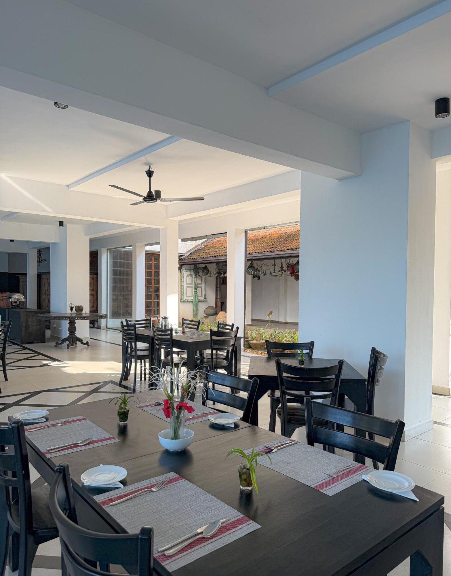Serendib Beach Hotel Bentota Eksteriør billede
